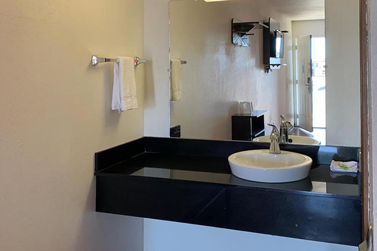 Motel 6 Cameron Mo Экстерьер фото